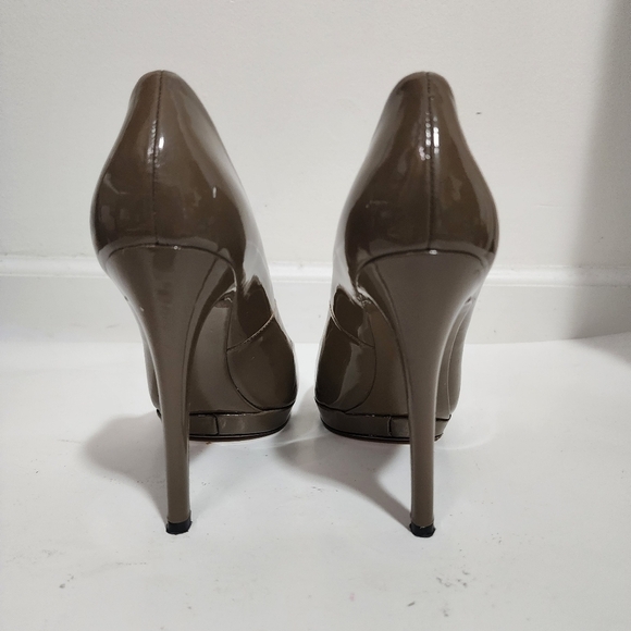 Brian Artwood Brown Taupe Patent Leather Platform Pumps Heels Shoes Event Evenin - Picture 11 of 16
